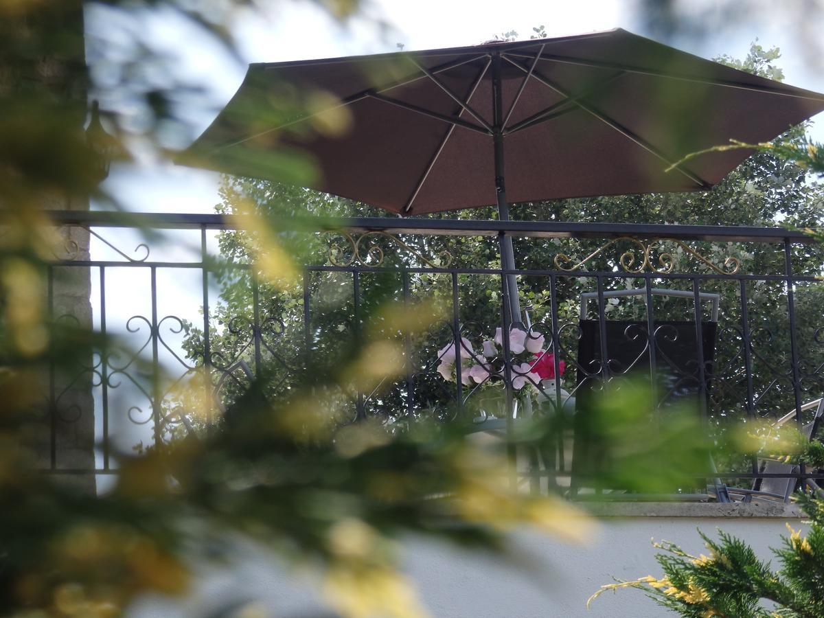 Villa George Áfitos Extérieur photo
